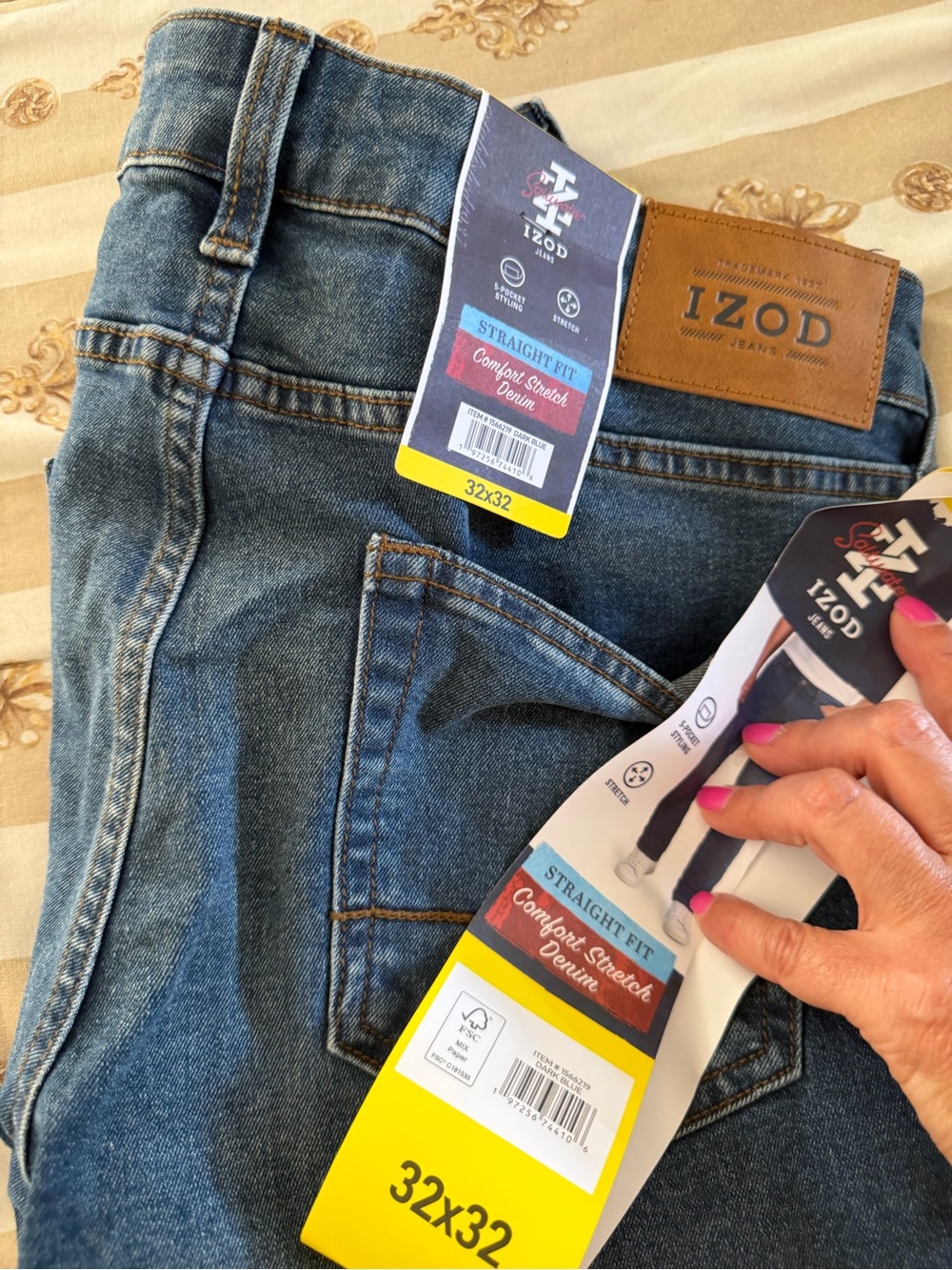 IZOD Men’s Saltwater Straight Fit Comfort Stretch Denim Jeans - Blue NWT